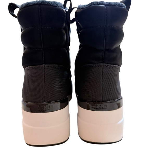 🌼🌟NWOT DKNY Women's Black and White Winter Boots - Picture 12 of 12